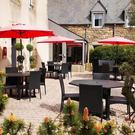 Otel Logis La Grassinais 3*