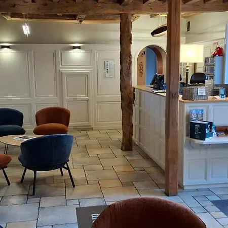 Logis La Grassinais 3*
