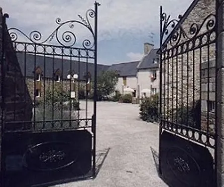 Logis La Grassinais 3*