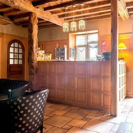 Hotel Logis La Grassinais 3*