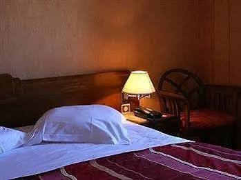 Otel Logis La Grassinais 3*